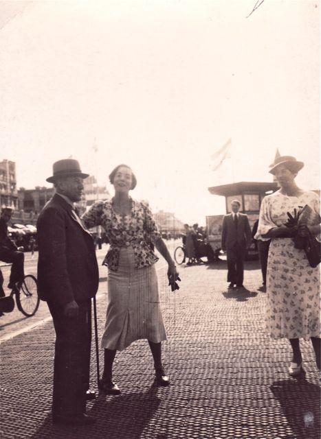 Veertien martini's later was het duidelijk dat we de buurvrouw niet meer gingen uitnodigen om 'eens iets te gaan drinken'.